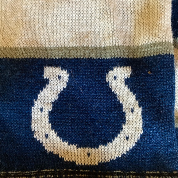 INDIANAPOLIS COLTS YOUTH SCARF - EUC - Picture 2 of 2